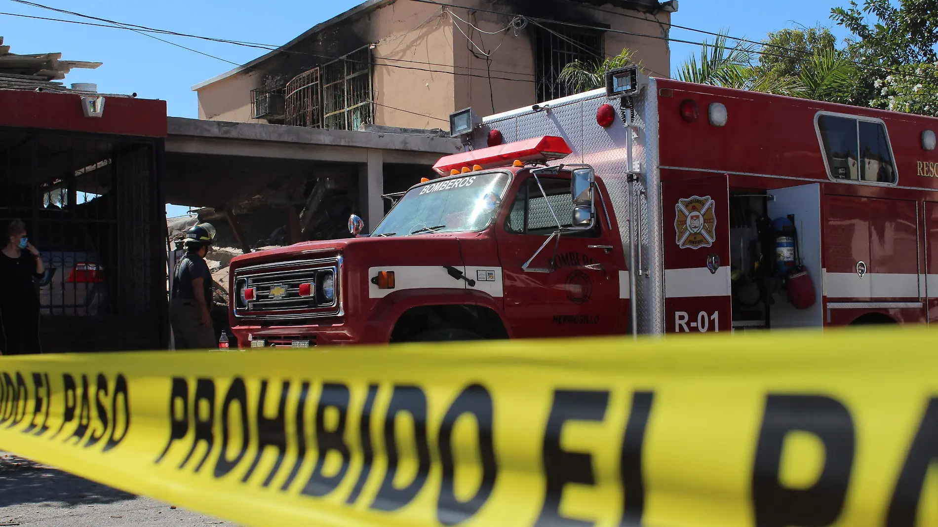 Bomberos casa exploto - Mike Acosta (6)